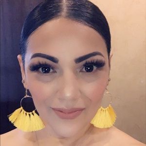 Meet your Posher, Cynthia